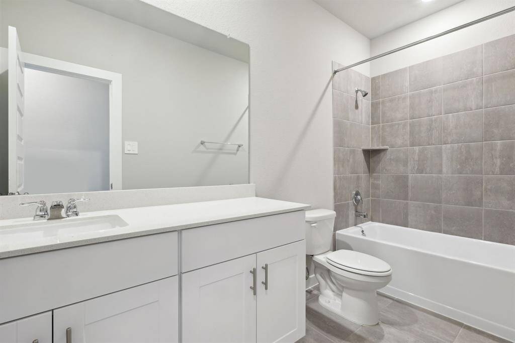 Photo is not of the actual home but is an inspirational photo of builder’s model home and may depict options, furnishings, and/or decorator features that are not included.