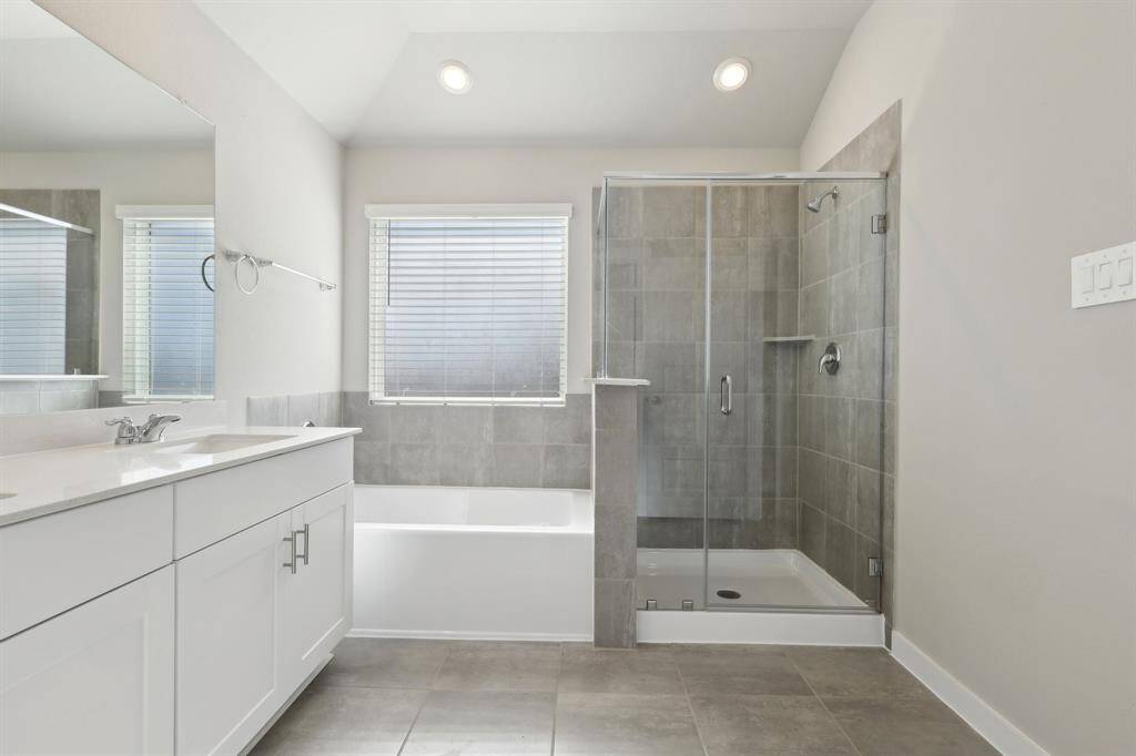 Photo is not of the actual home but is an inspirational photo of builder’s model home and may depict options, furnishings, and/or decorator features that are not included.