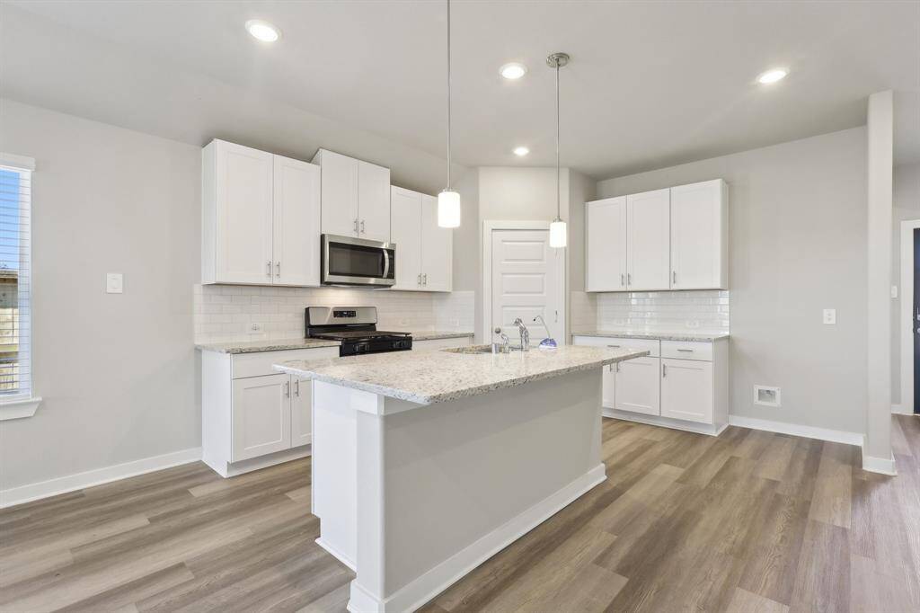Photo is not of the actual home but is an inspirational photo of builder’s model home and may depict options, furnishings, and/or decorator features that are not included.
