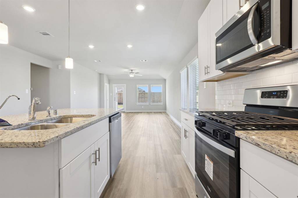 Photo is not of the actual home but is an inspirational photo of builder’s model home and may depict options, furnishings, and/or decorator features that are not included.
