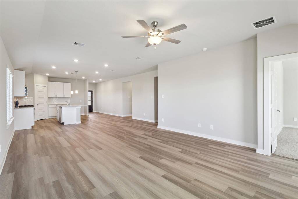 Photo is not of the actual home but is an inspirational photo of builder’s model home and may depict options, furnishings, and/or decorator features that are not included.