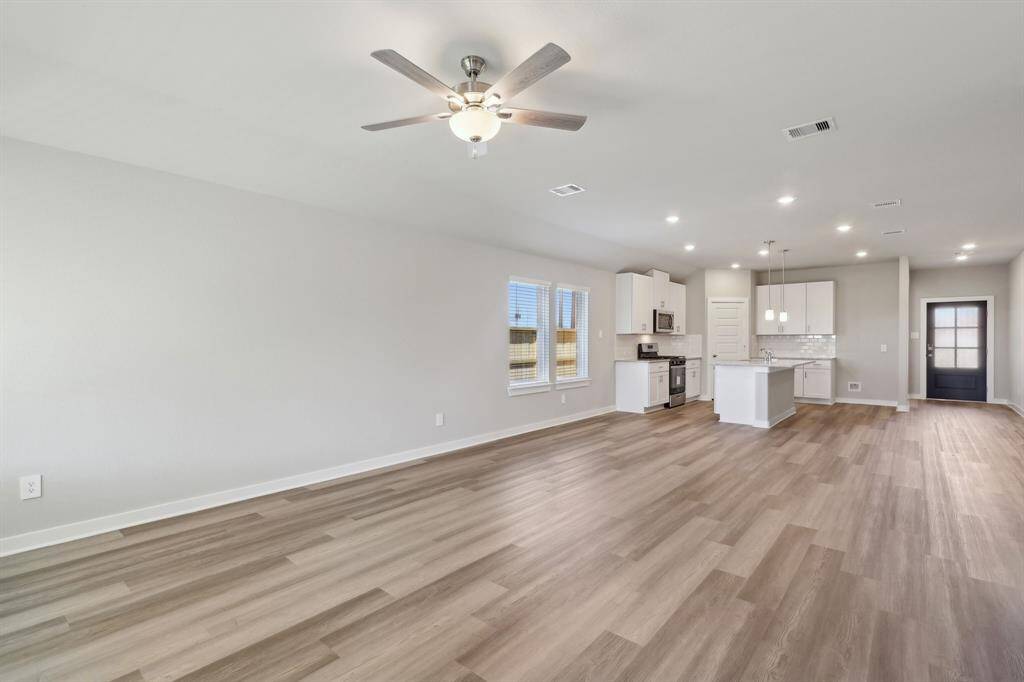 Photo is not of the actual home but is an inspirational photo of builder’s model home and may depict options, furnishings, and/or decorator features that are not included.