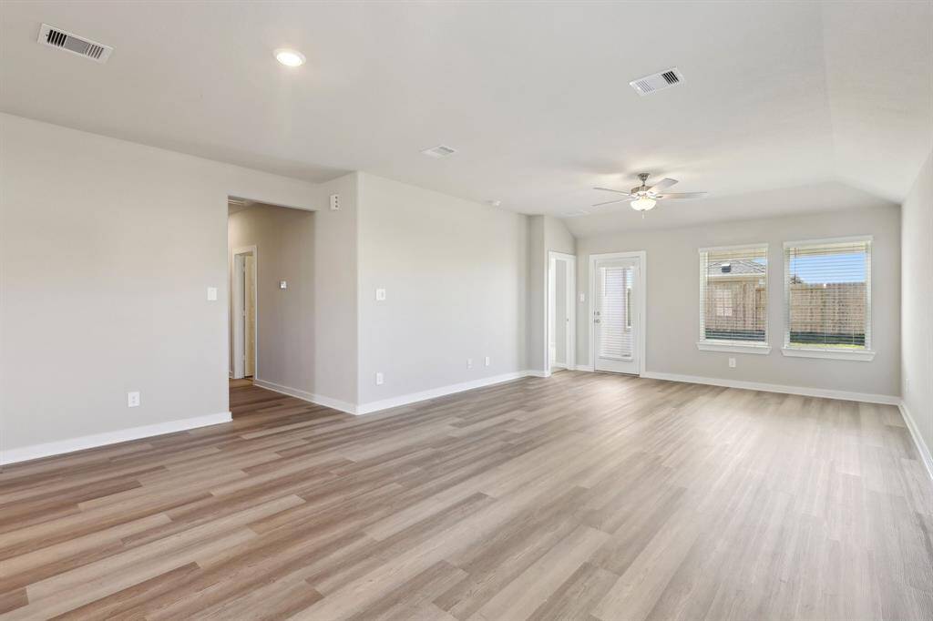 Photo is not of the actual home but is an inspirational photo of builder’s model home and may depict options, furnishings, and/or decorator features that are not included.