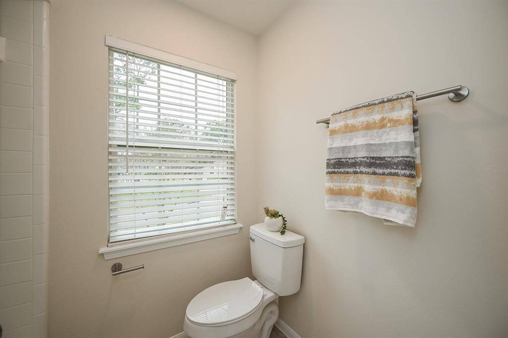 Secondary bathroom