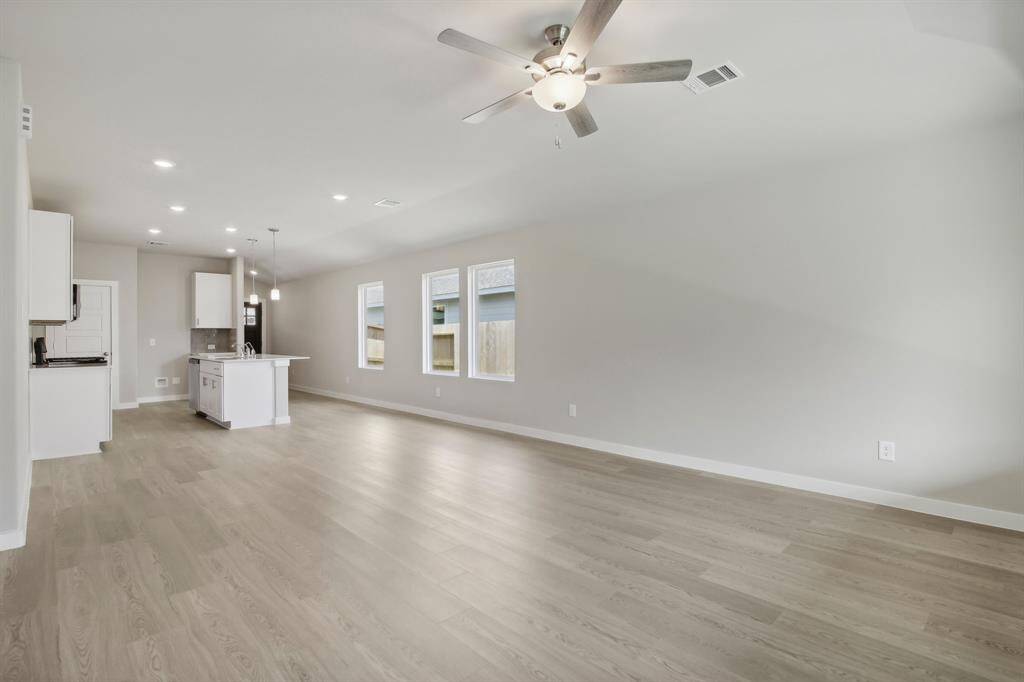 Photo is not of the actual home but is an inspirational photo of builder’s model home and may depict options, furnishings, and/or decorator features that are not included.