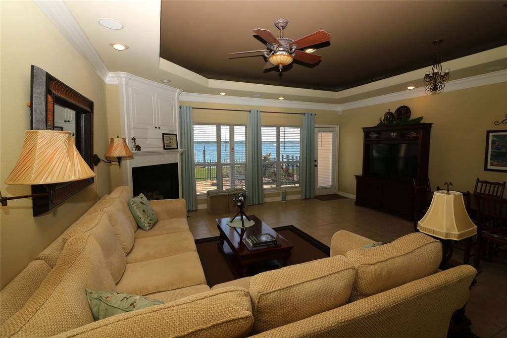 Living Rm