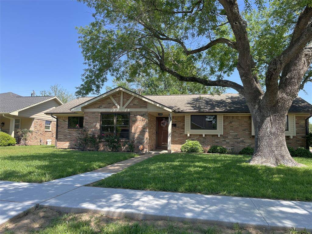 Welcome home! This Pasadena charmer has been lovingly-maintained by its' original owners and is now ready for some cosmetic updates. You will love your brand new sidewalks and a huge shade tree.