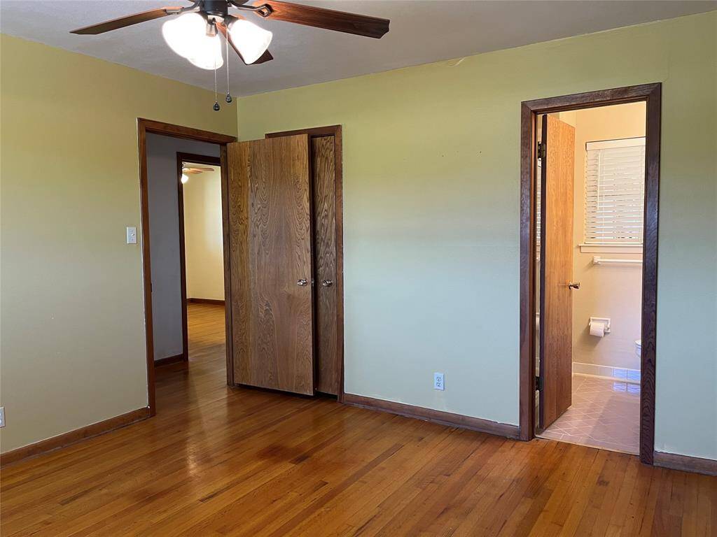 You can see the perspective here. There's a nice linen closet at the end of the hall.