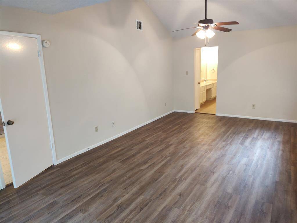 Main bedroom extra large and long.