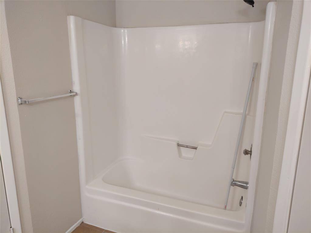 Shower tub combo