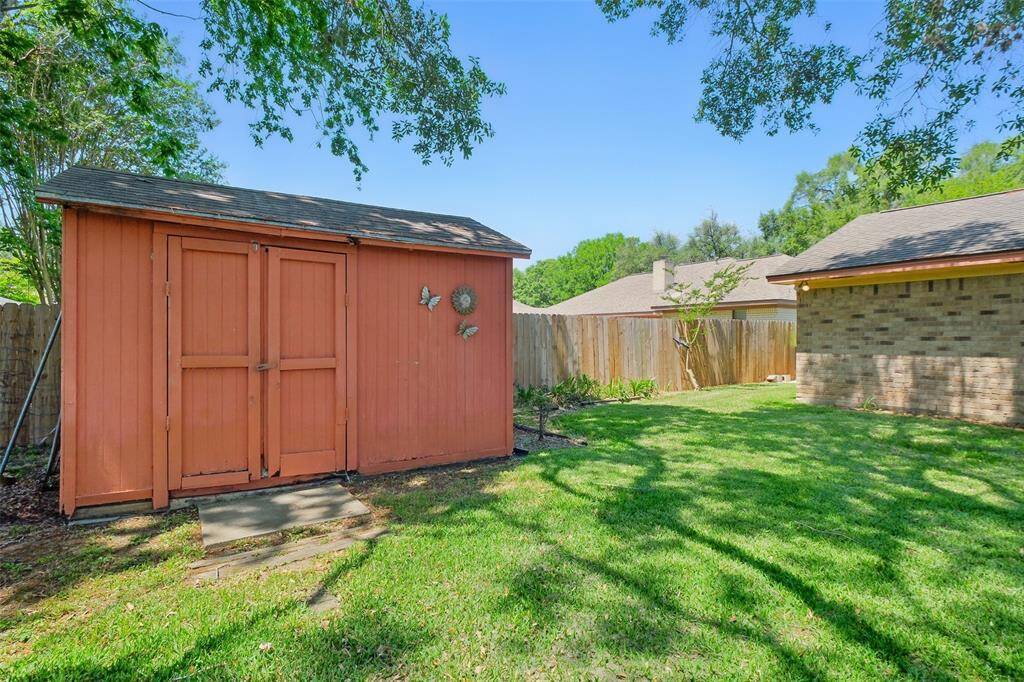 This 12' x 8' Backyard Utility Building will be keenly appreciated!