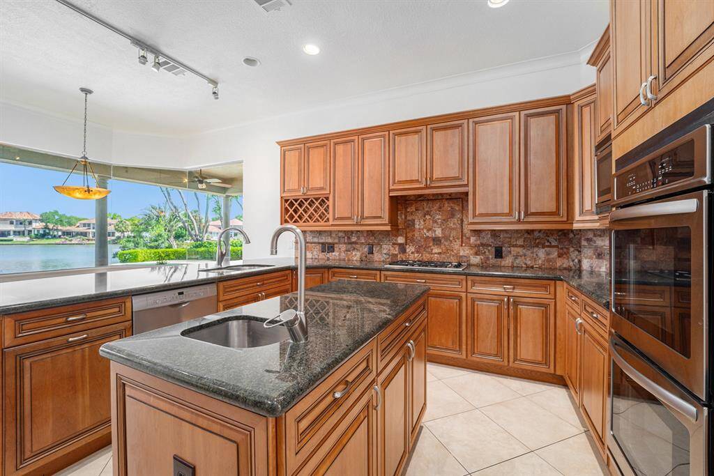 Well appointed kitchen