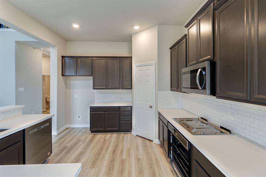 Note: Sample product photo. Actual exterior and interior selections may vary by homesite.  Photo may be virtually staged