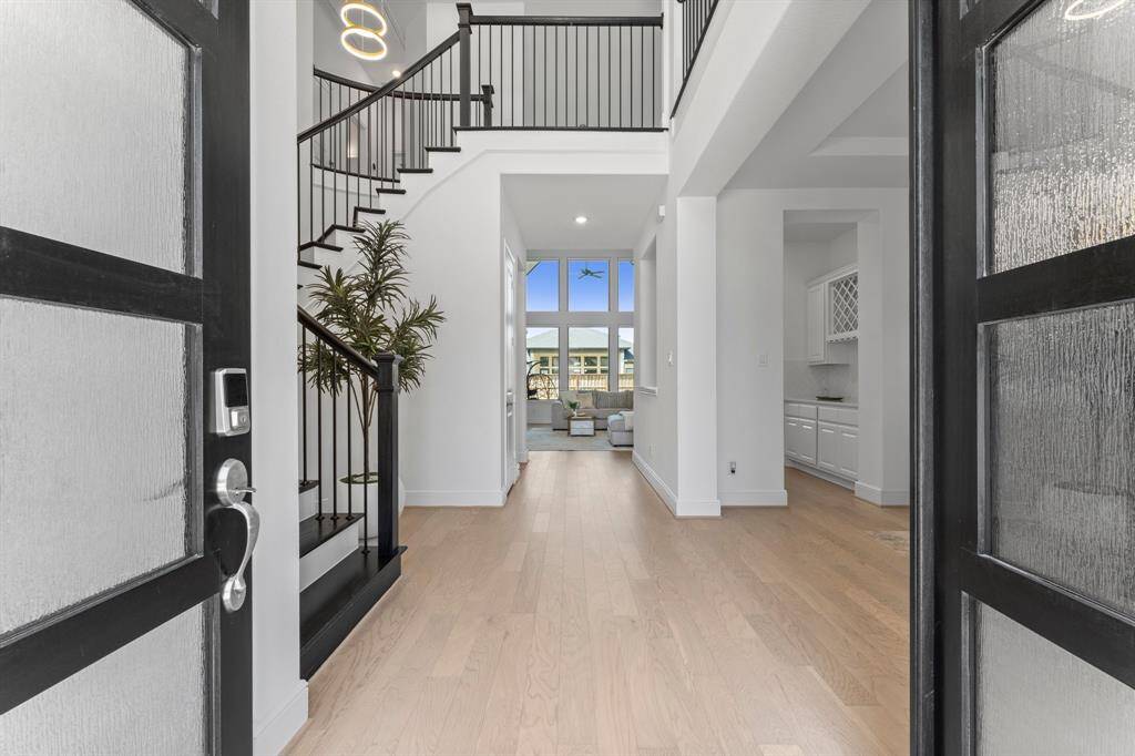 An amazing grand entrance! As soon as you step into this home there is an immediate WOW factor!