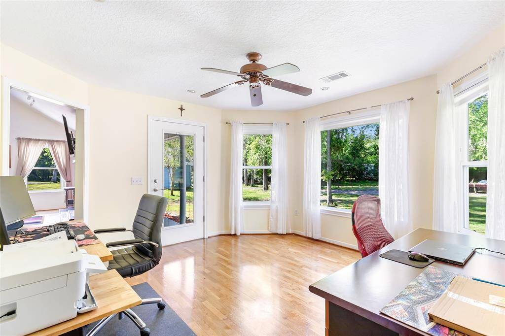 Formal dining area or office space