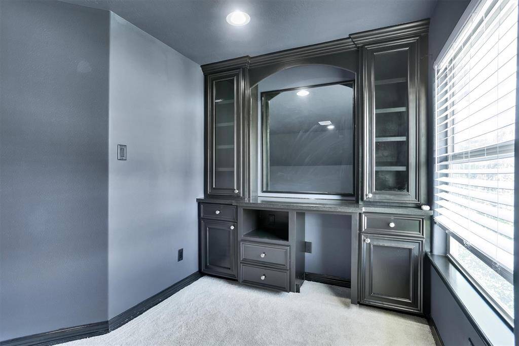 This media room is perfect for entertainment.