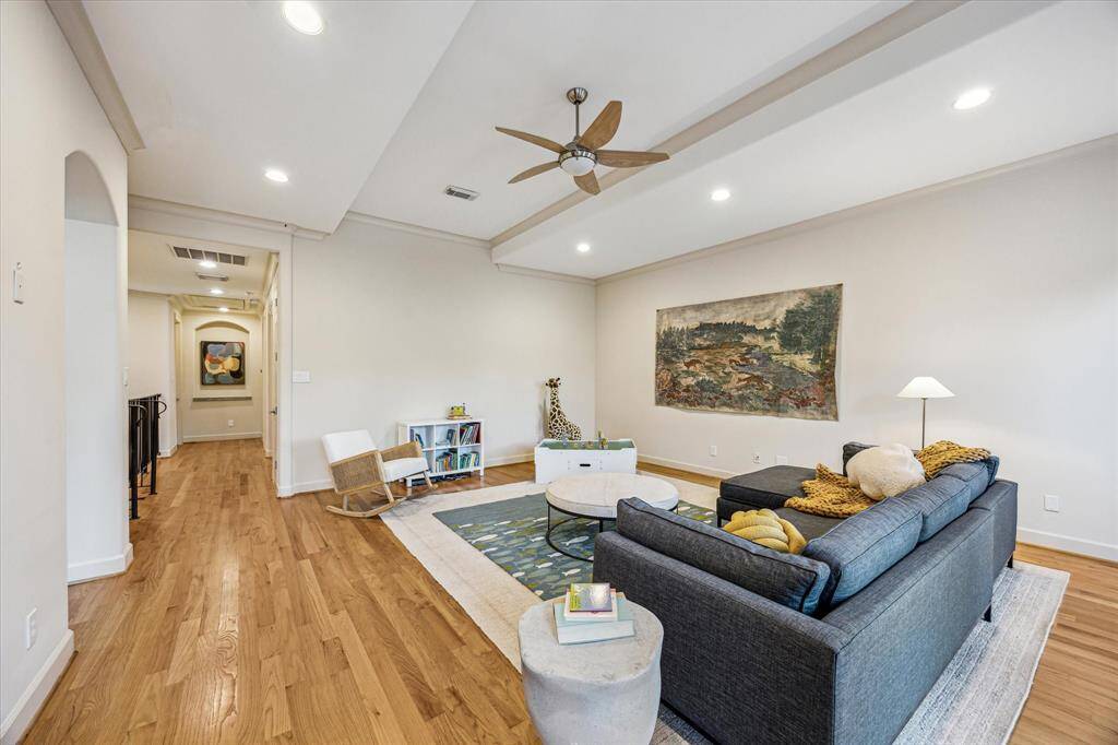 Another view of Gameroom