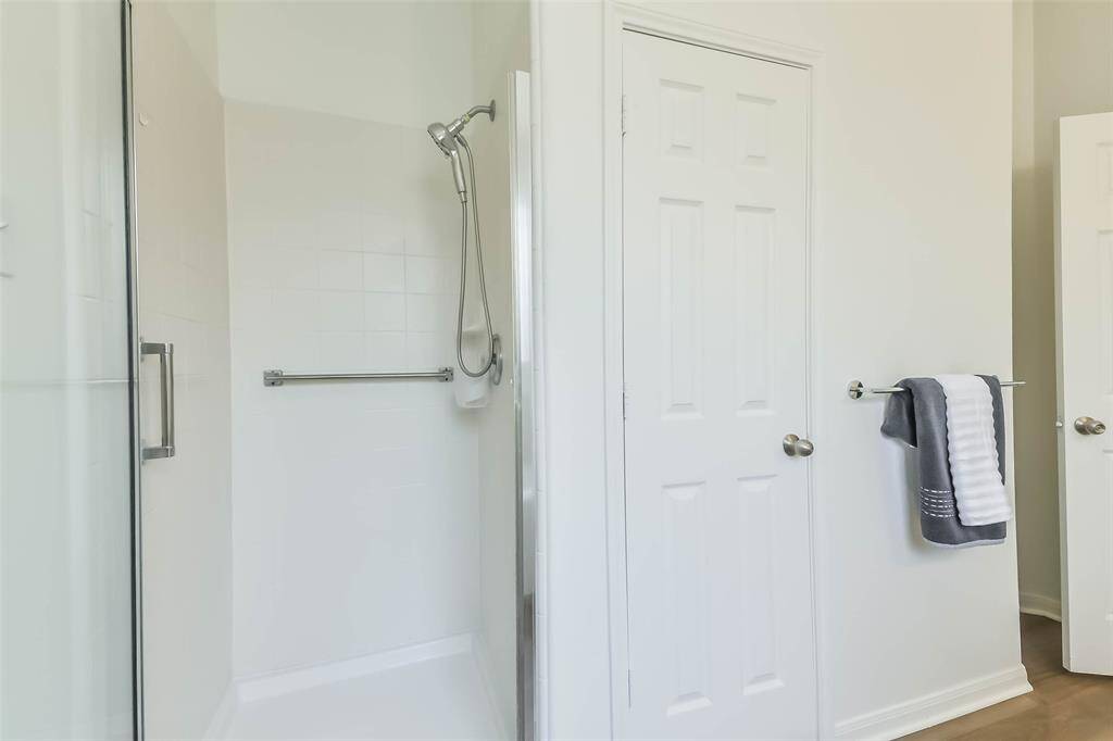 Primary shower