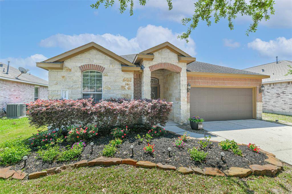 YES, I have excellent curb appeal!
