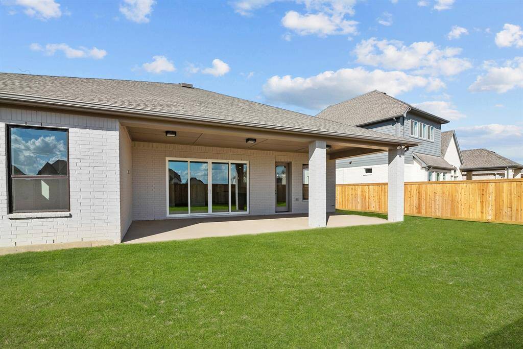 Welcome to The Milburn by David Weekley Homes. Move-In_ready Now!