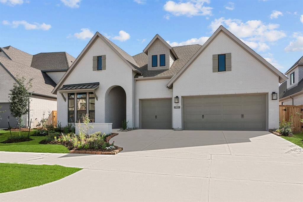 Welcome to The Milburn by David Weekley Homes. Move-In_ready Now!
