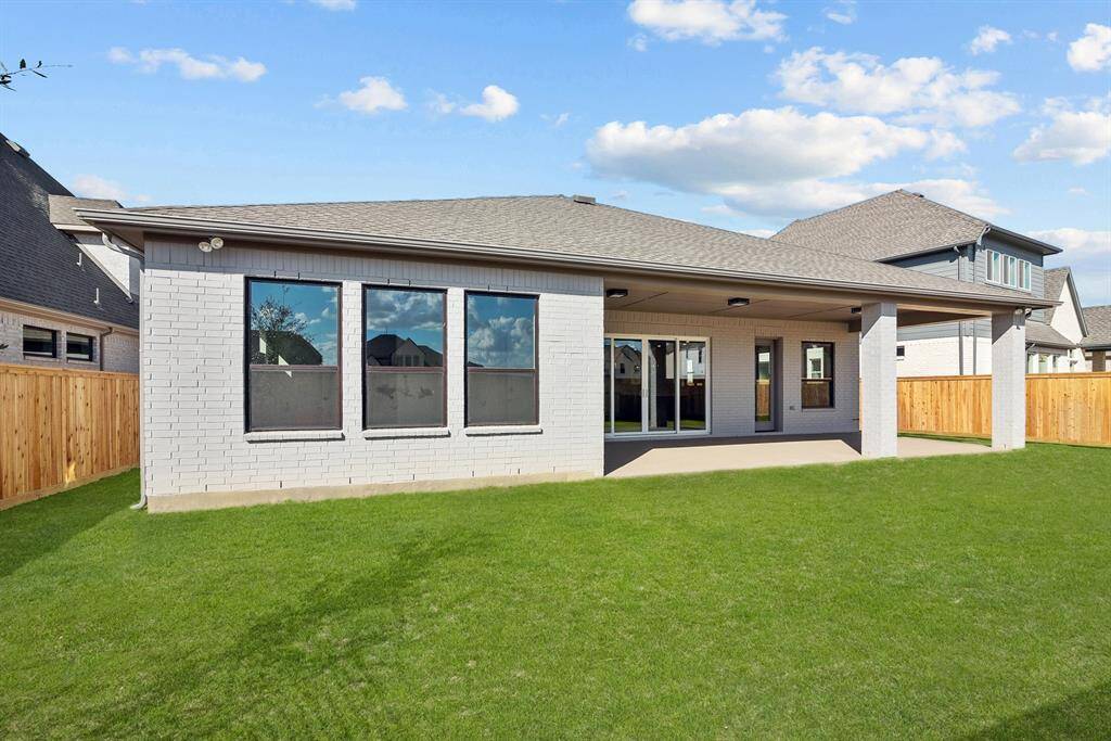 Welcome to The Milburn by David Weekley Homes. Move-In_ready Now!