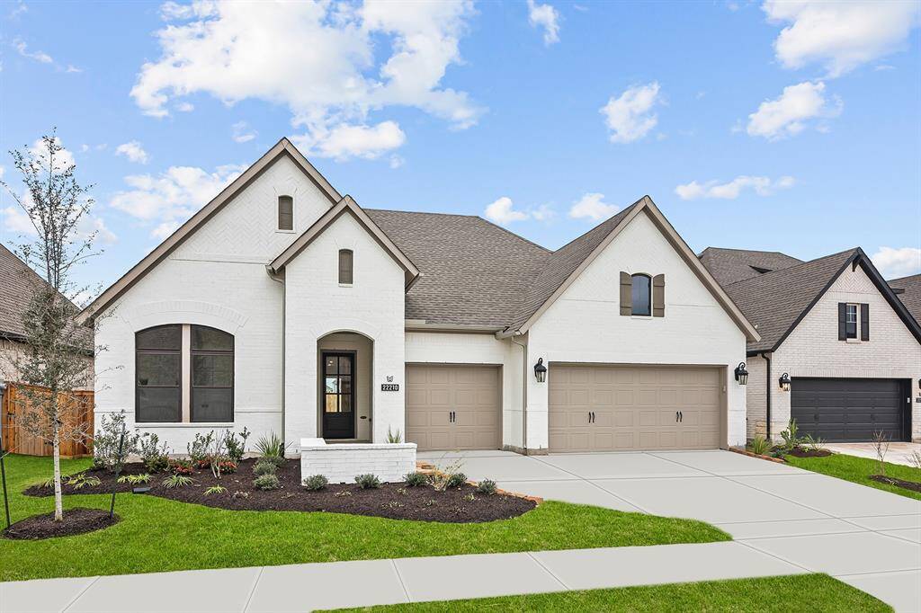 Welcome to The Milburn by David Weekley Homes. Move-In-Ready Now!