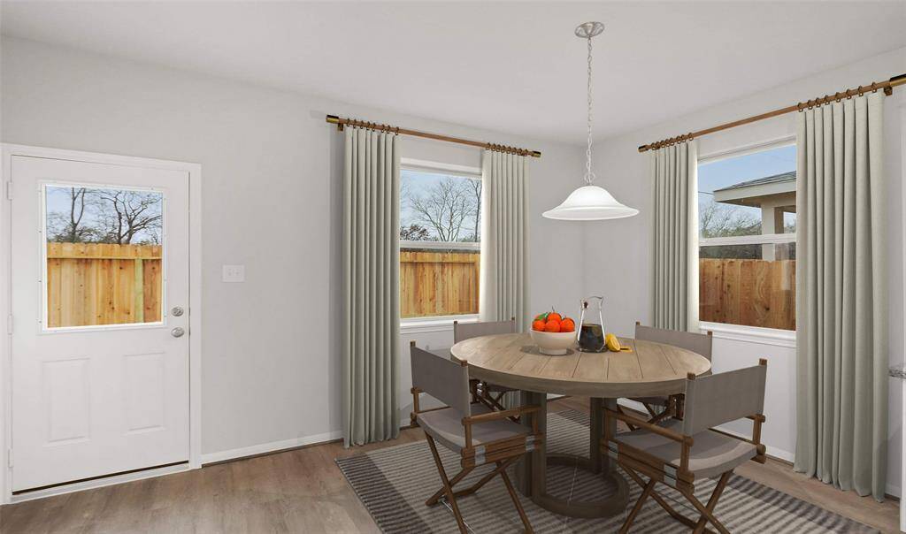 Charming dining area (*Photo not of actual home and used for illustration purposes only.)