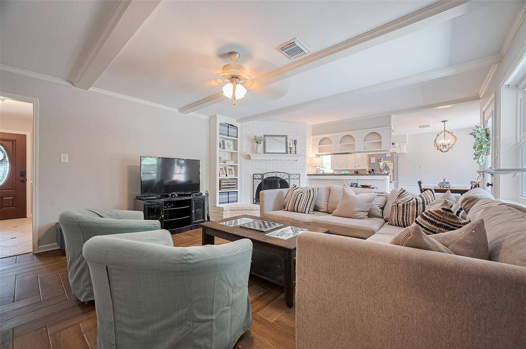 Living room.