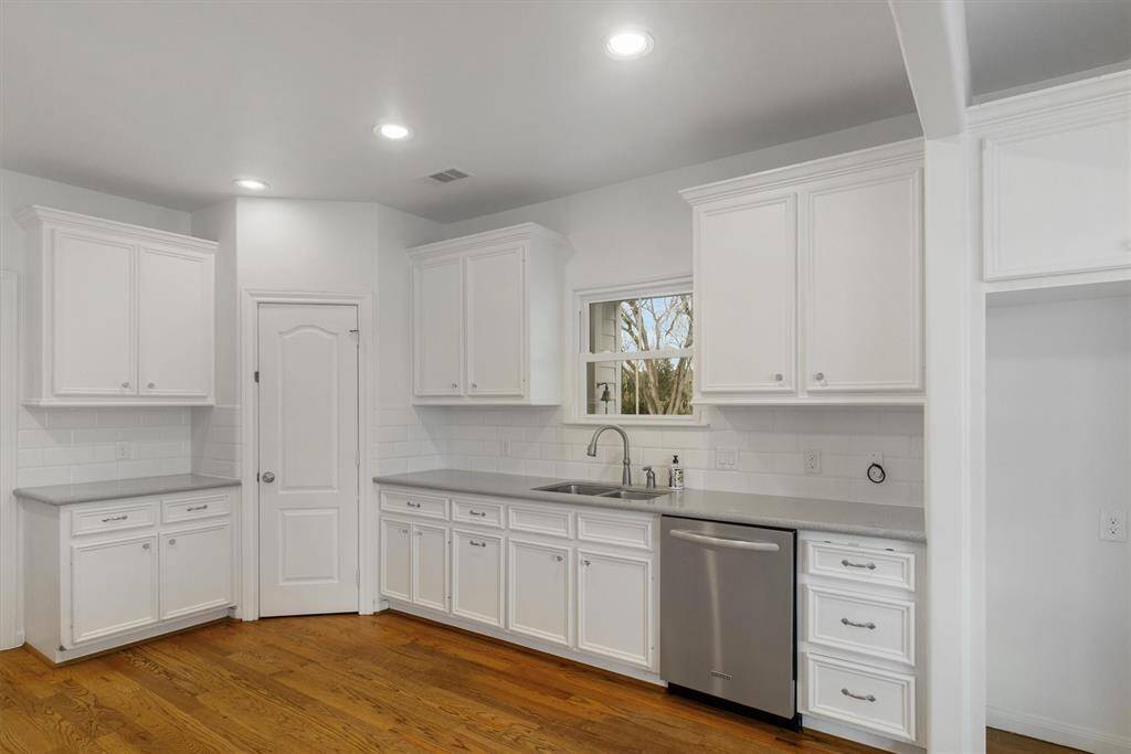 Kitchen with plenty of counter space-lots of storage!