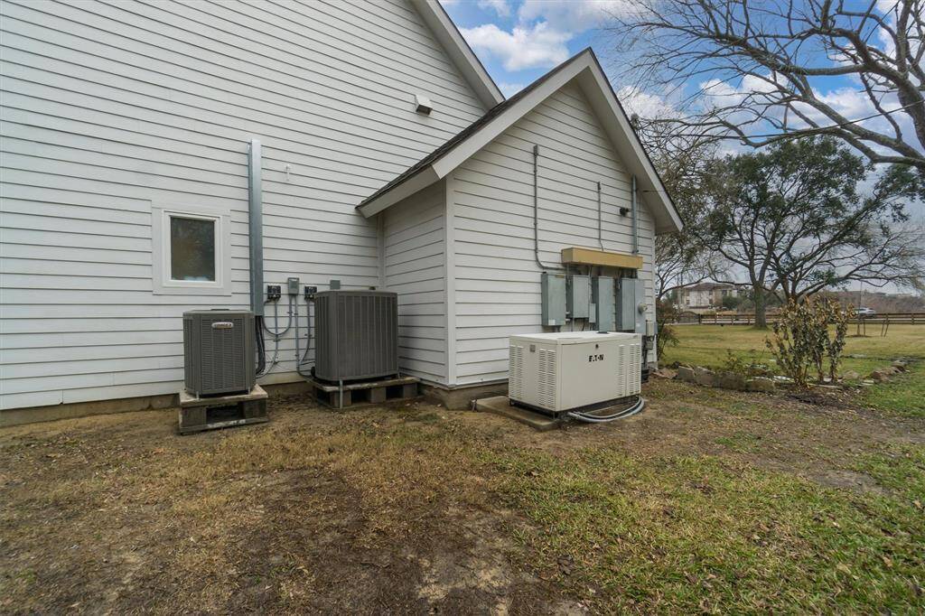 Never be without power again with the whole home generator, runs on propane.
