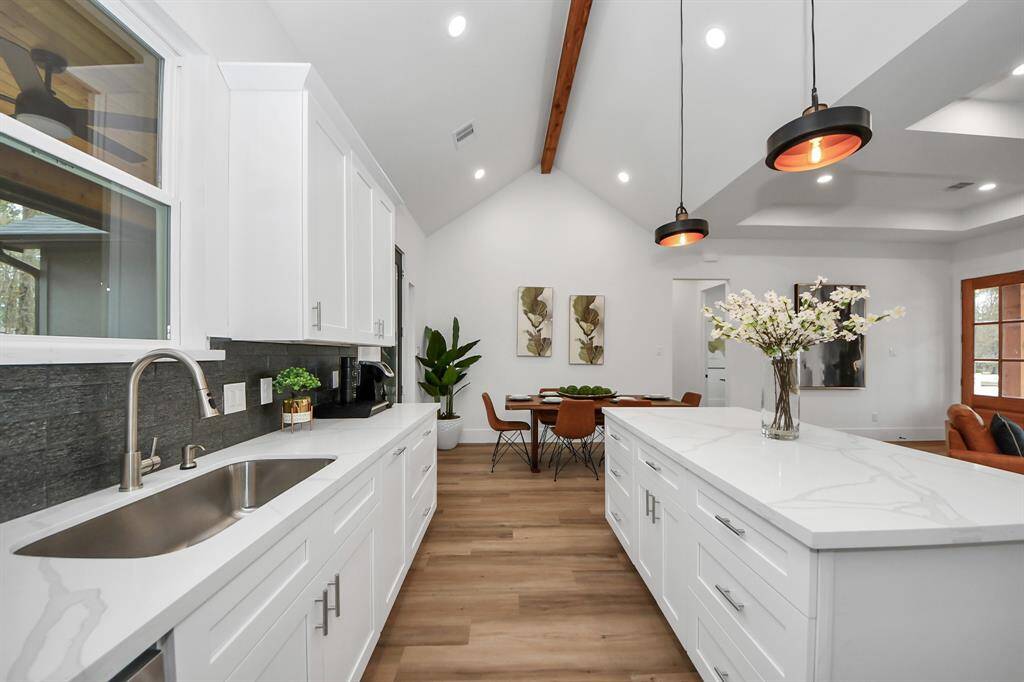 Kitchen Extra View