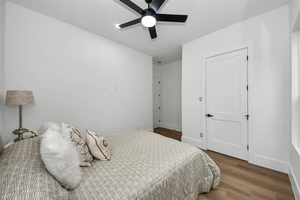 Large Closet Space