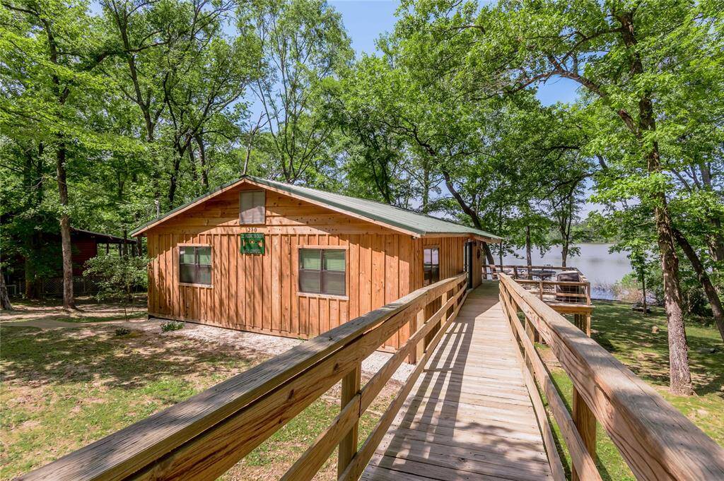 Easy access to home with this ramp. Have someone that can not climb stairs? No worries!