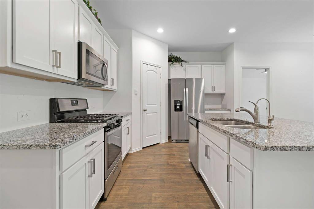 modern finishes throughout!