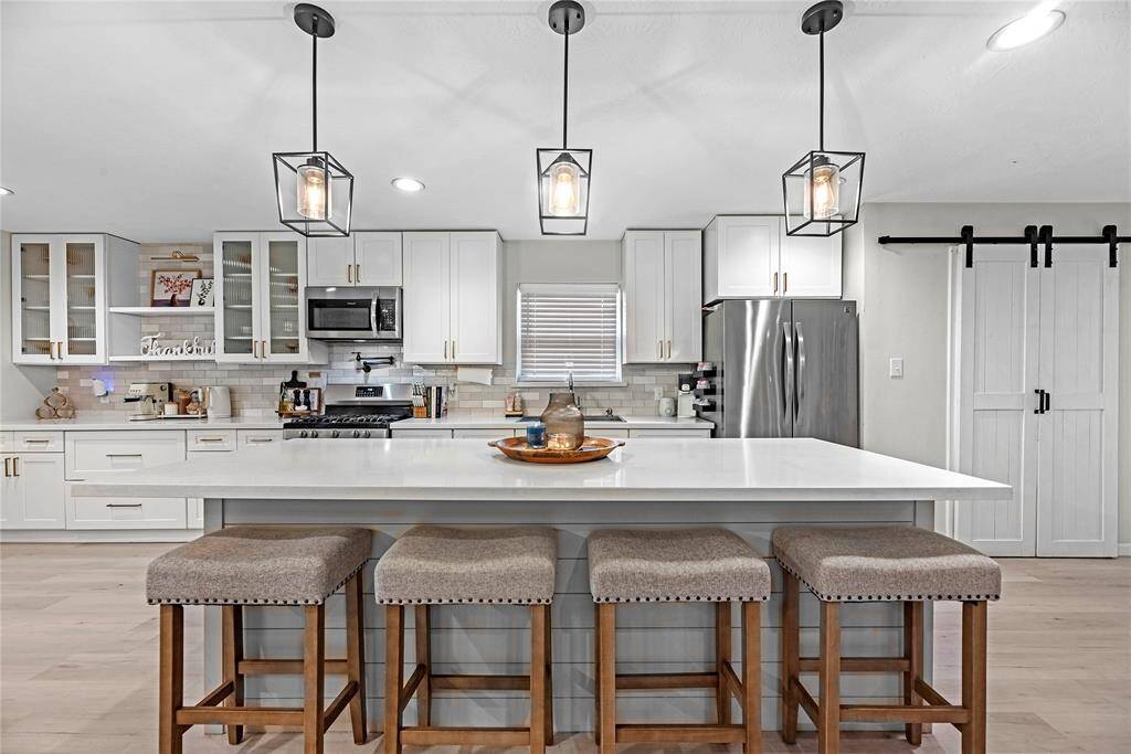 OPEN HOUSE TUESDAY APRIL 22 5-7PM. CALL ME TO SEE IT SOONER