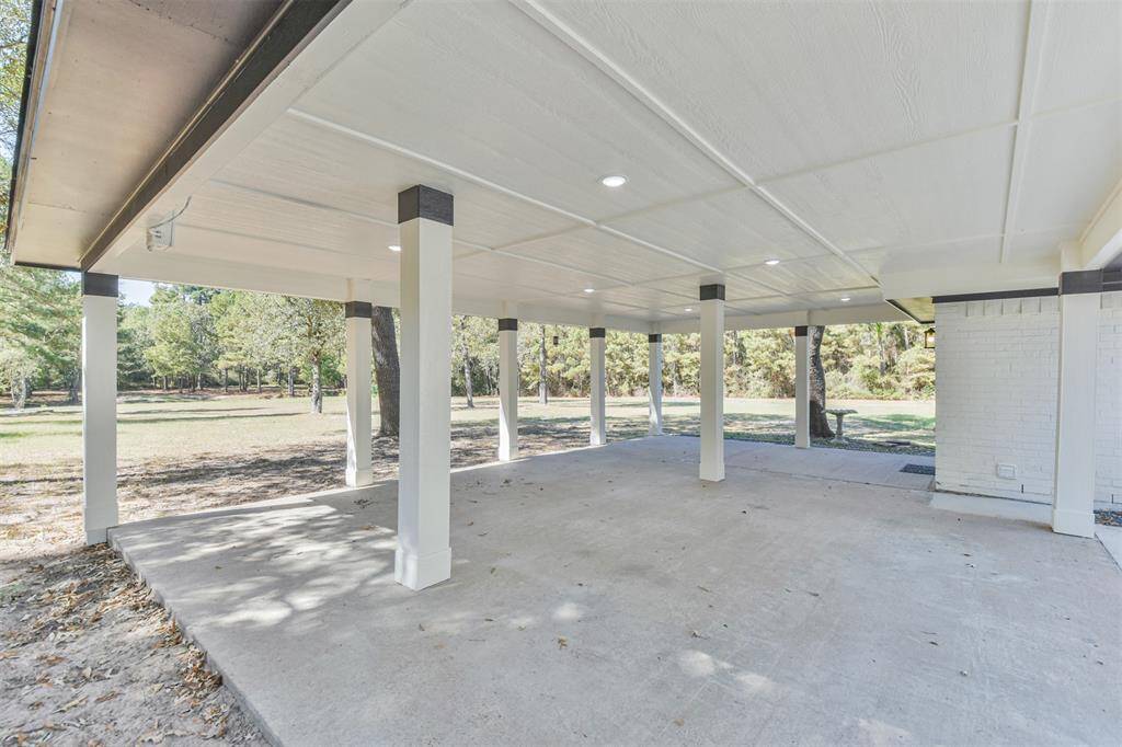 Covered Carport also has lights.