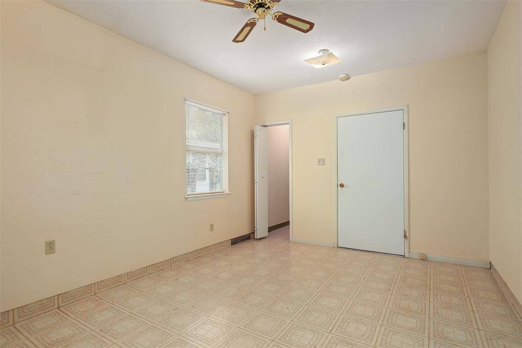 Bedroom 4 with Walk-in Closet!
