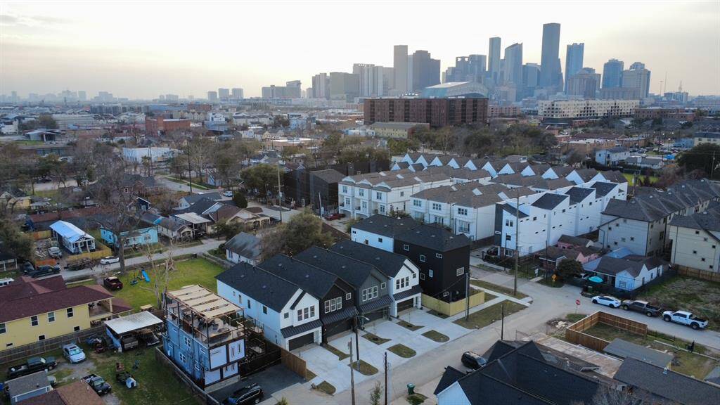 Welcome to Fox Street Grove! Private oversized driveways and 2-car garages. No HOA, no management fee, no shared driveway! This is the LAST DEVELOPMENT of this kind in East Downtown after changes to City of Houston's building regulations passed in November 2023 (future projects will all be shared driveways).