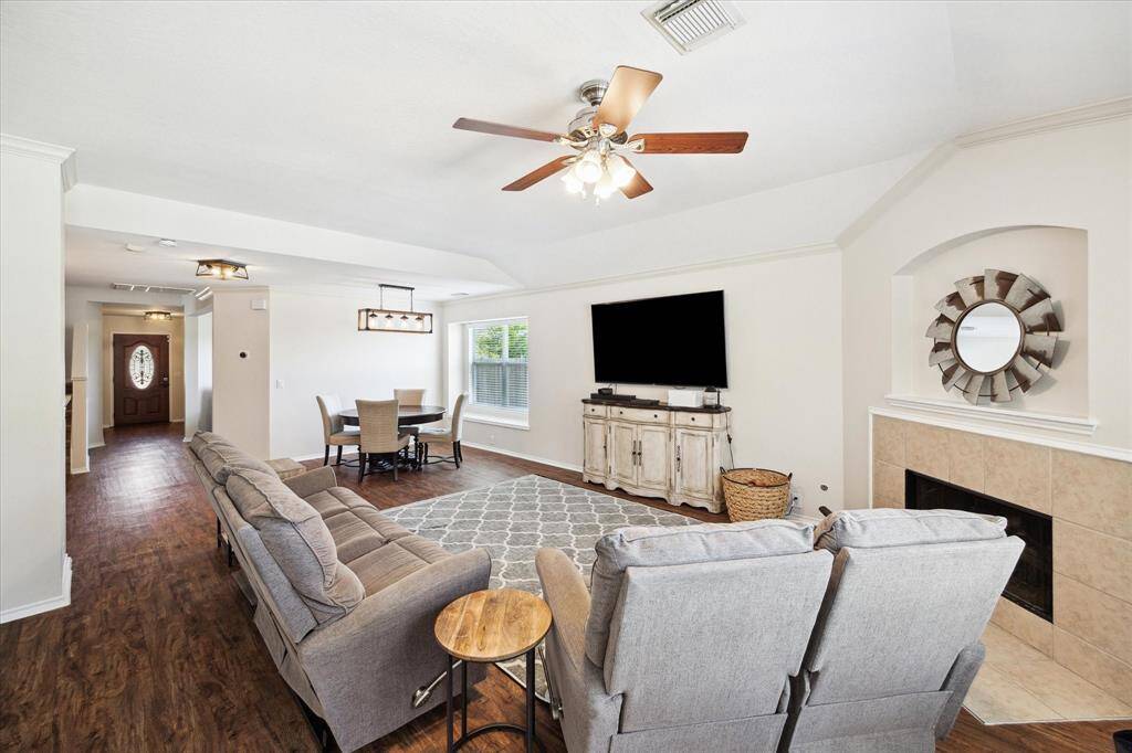 Another view of the family room.
