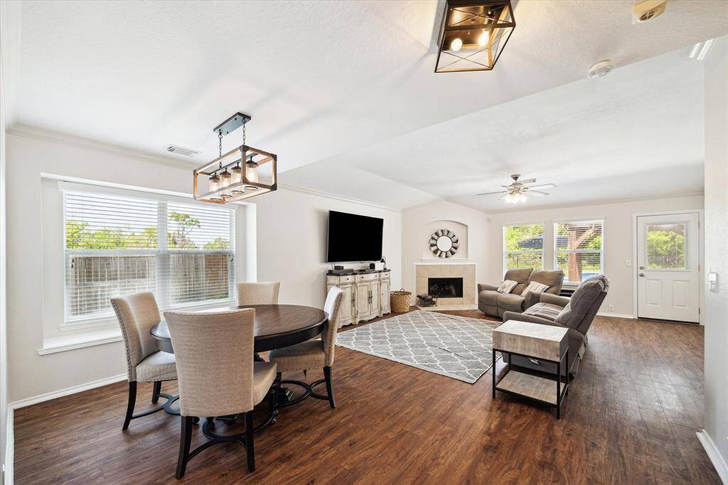 Family room is open to the breakfast area.