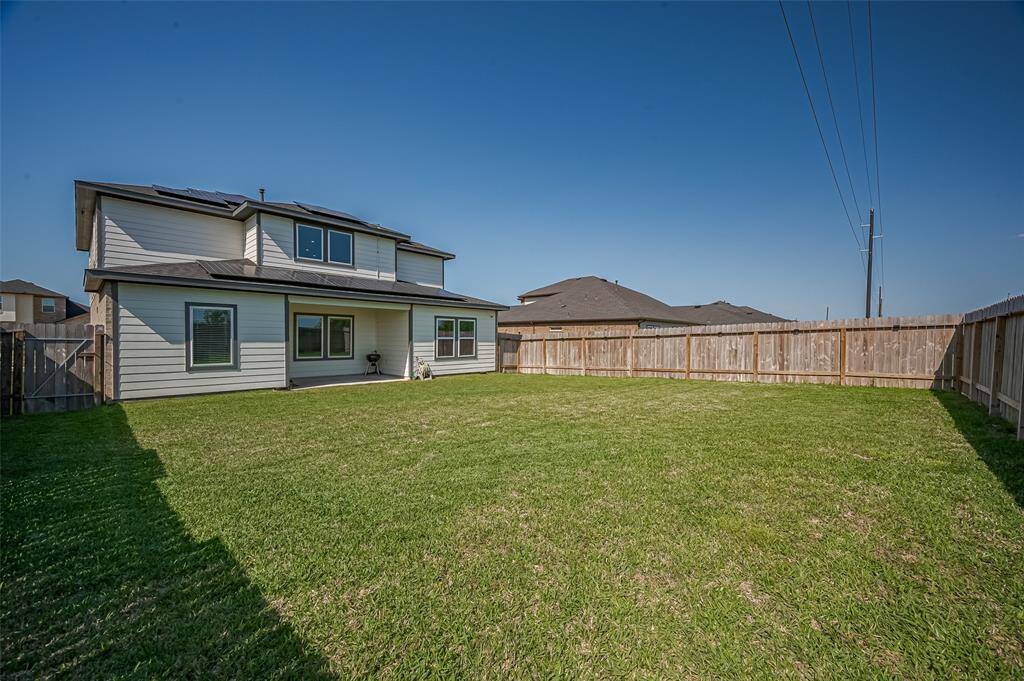 Oversized Yard with NO rear neighbors