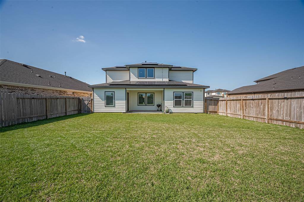 Oversized Yard with NO rear neighbors