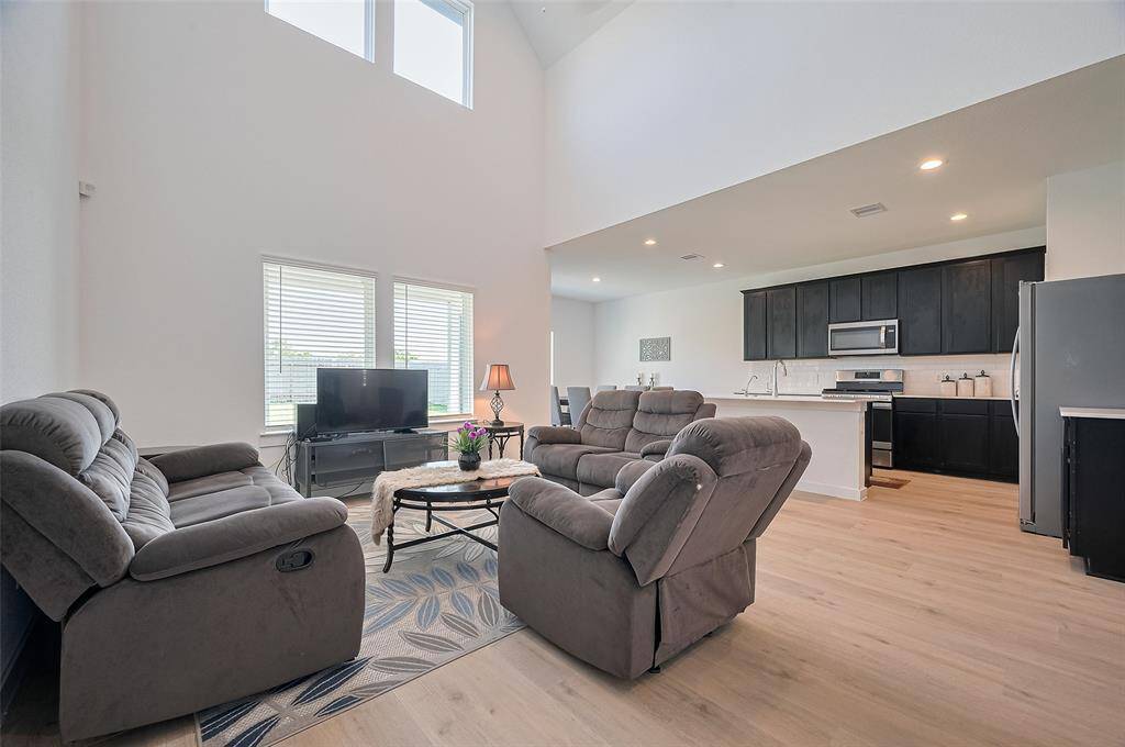 Living Room with 2 story ceiling
