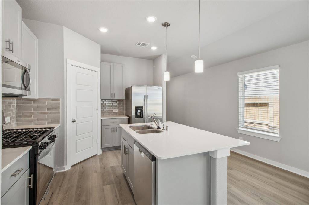 Photo is not of the actual home but is an inspirational photo of builder’s model home and may depict options, furnishings, and/or decorator features that are not included.