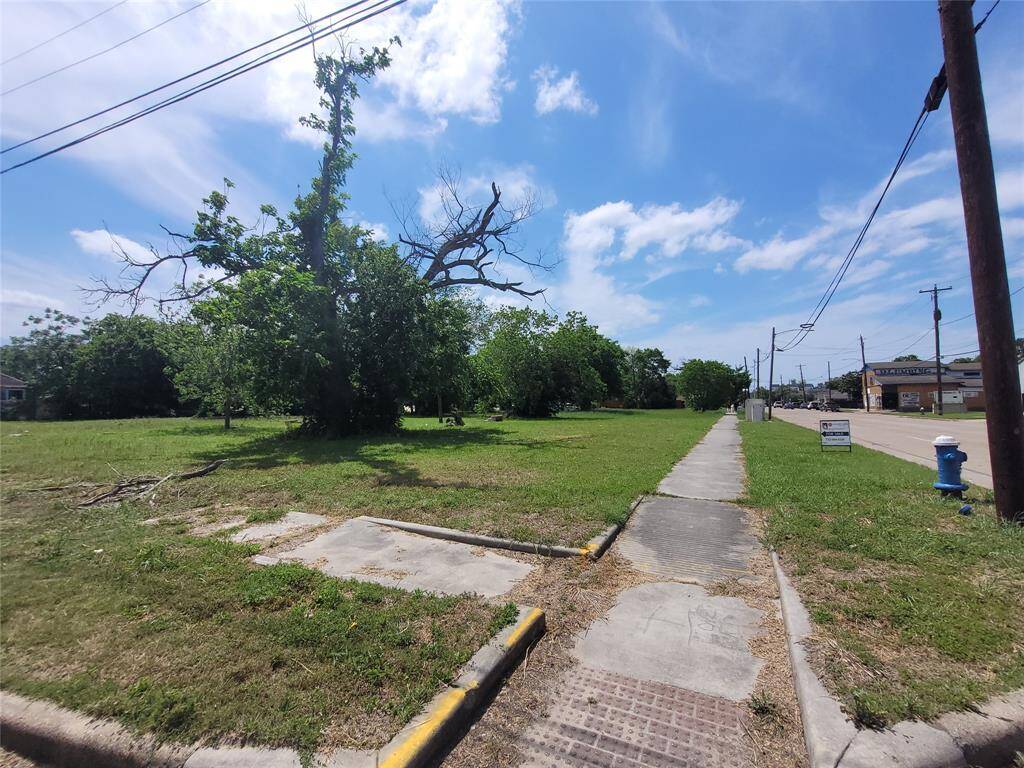 Corner Lot