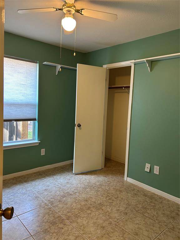3rd Bedroom Has High Shelves