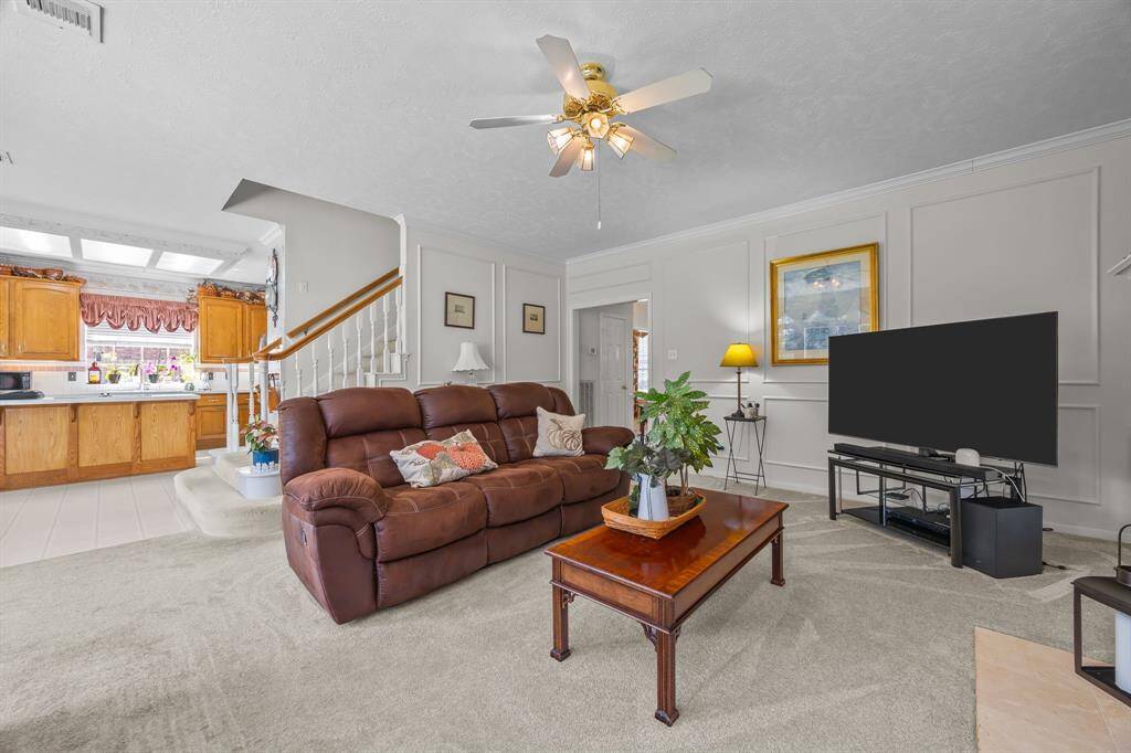 This inviting open floor plan is perfect for entertaining.