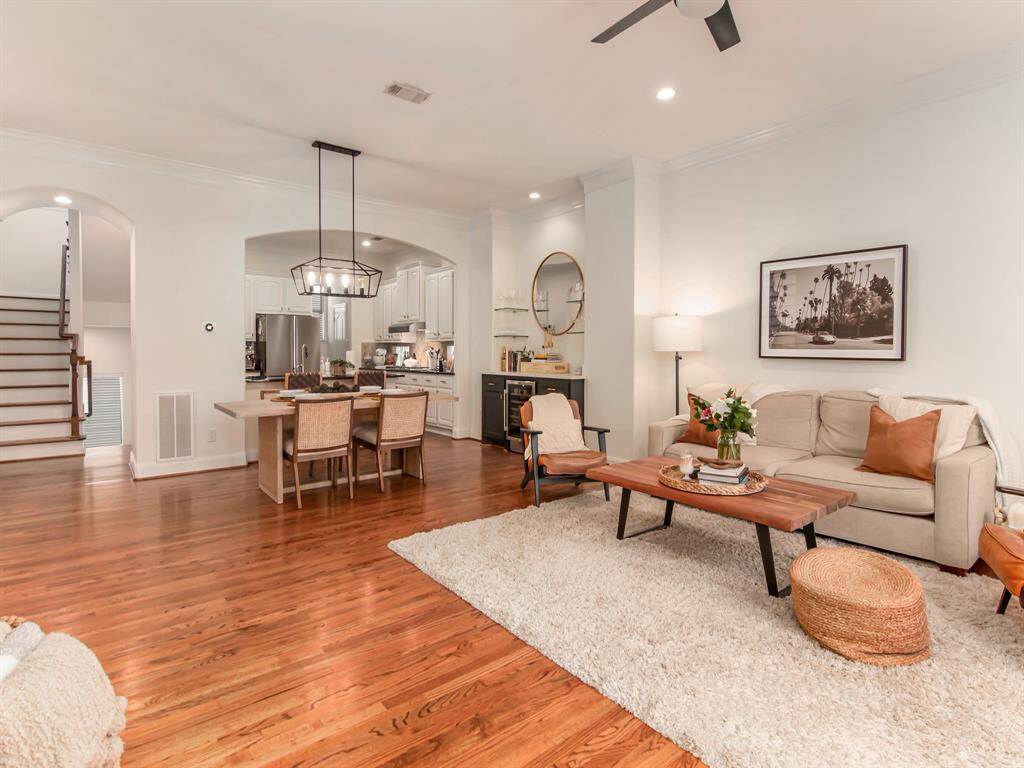 Built in wine bar with cooler.