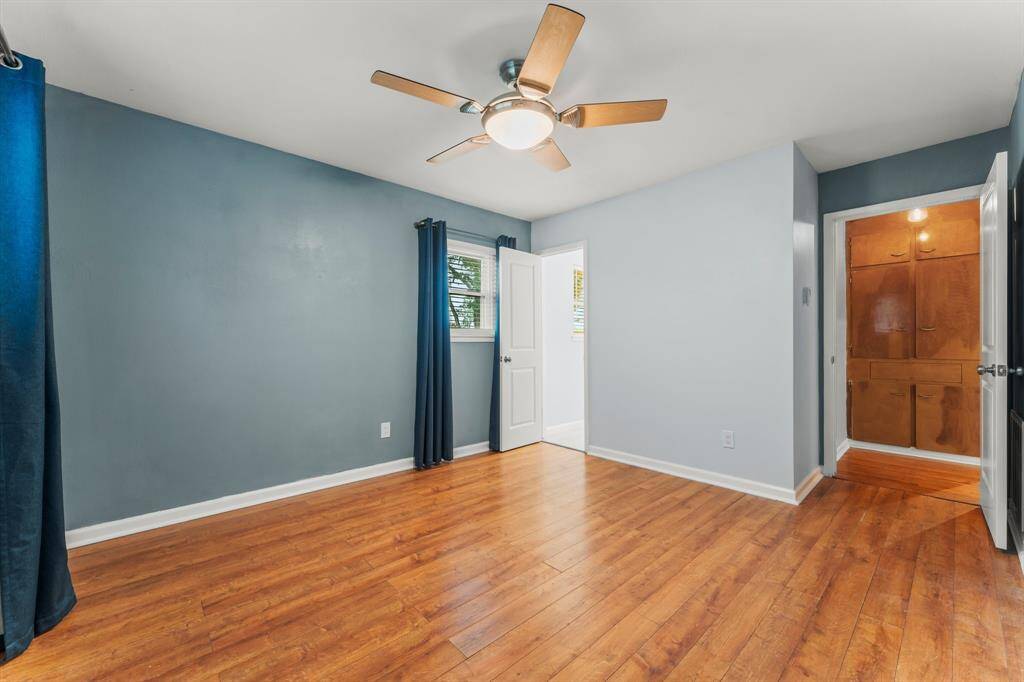 Accent walls add elegance to primary